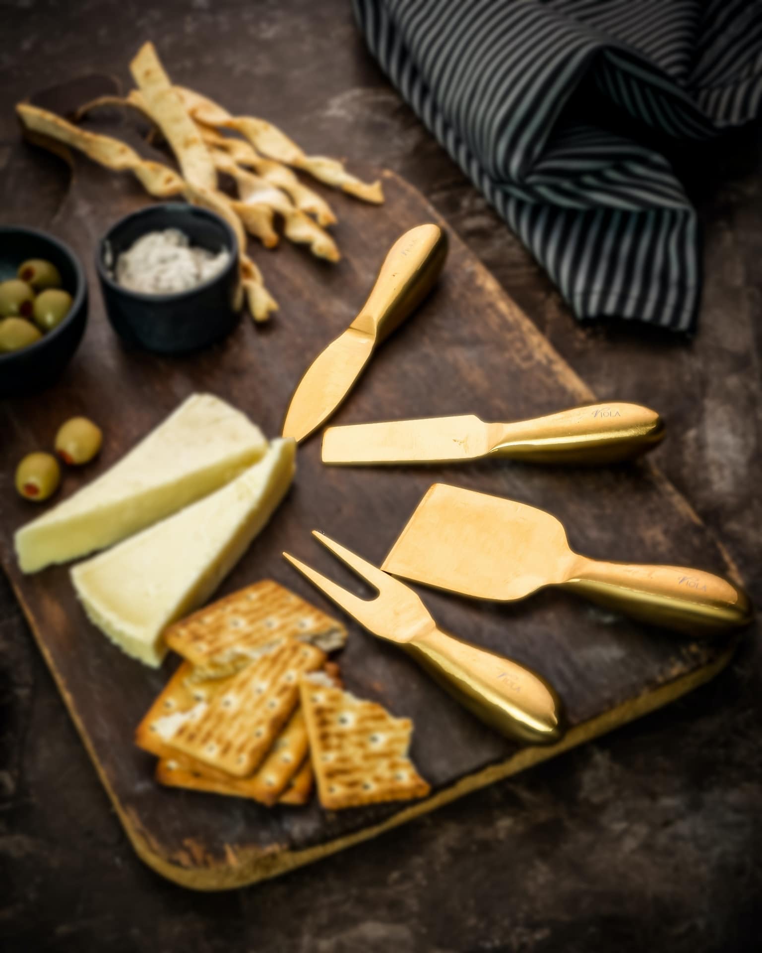 Viola Frolicking/Ethinos Cheese Kit